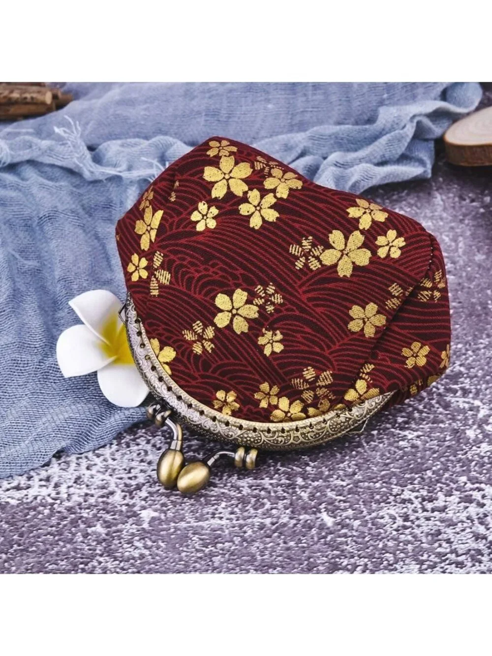 Floral Canvas Coin Purse Vintage Clutch Wallet with Clasp Closure for Women